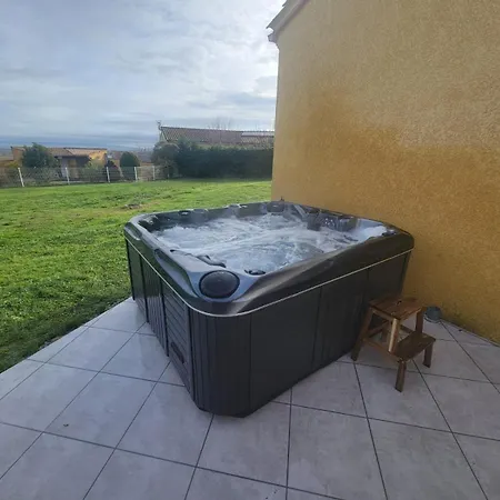 Feriehus Adorable With Piscine And *